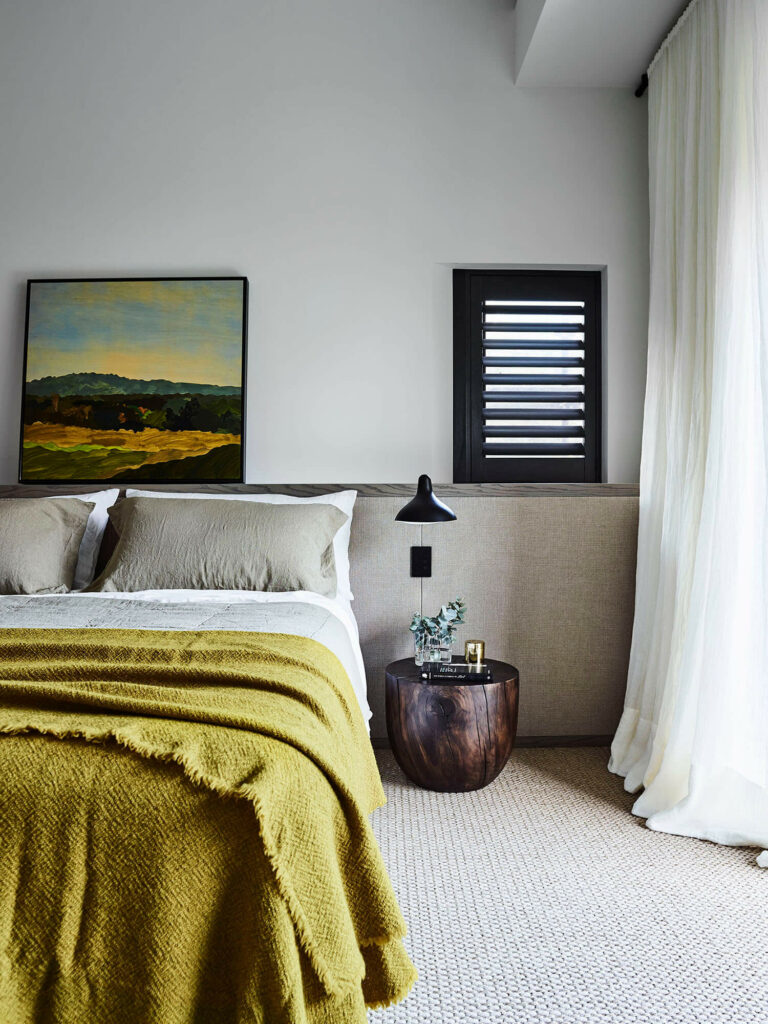 dormitorios modernos con cortinas de lino